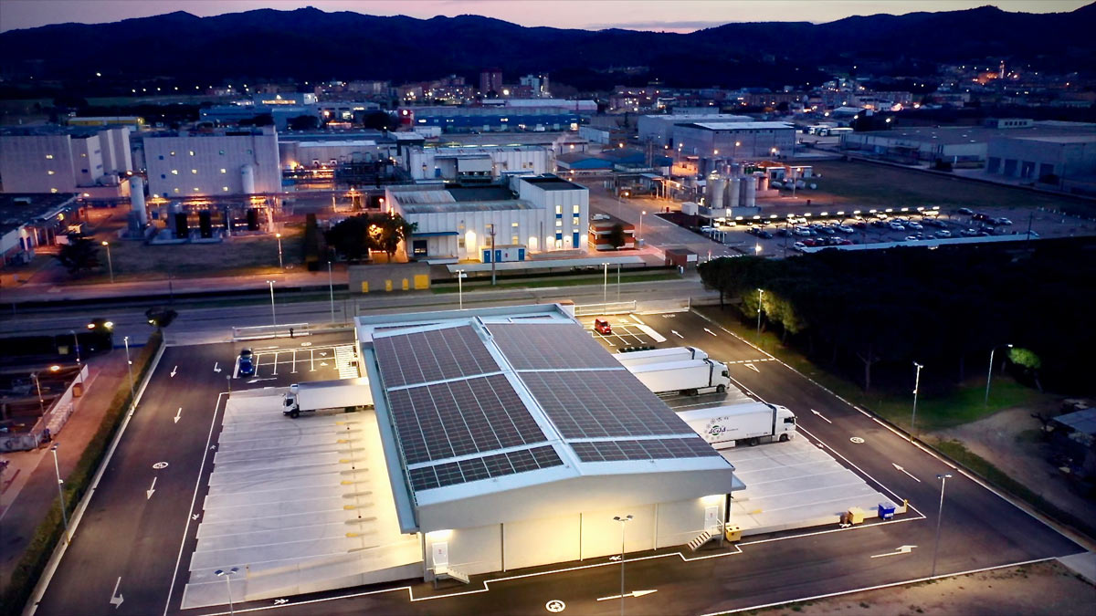 placas-fotovoltaicas-industriales-1